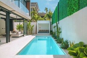 Outdoor pool - Villa Vantage 2 (Kerobokan)