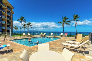 A heated pool - Kihei Surfside 1BR Panoramic Ocean Views Updated Comfort and Poolside Fun (Kihei)