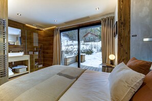 5 chambres, fer et planche à repasser, lit parapluie, Wi-Fi gratuit