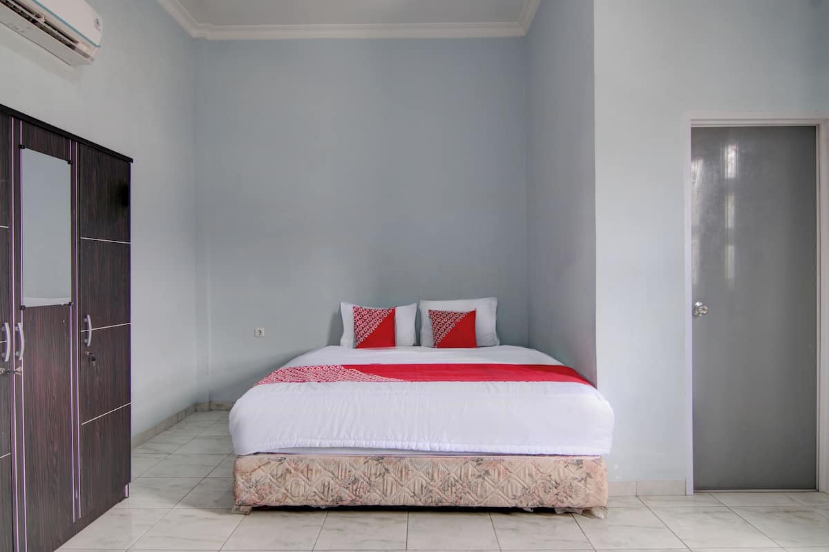 Chambre Double Deluxe | Espace de travail pour ordinateur portable, Wi-Fi gratuit, draps fournis