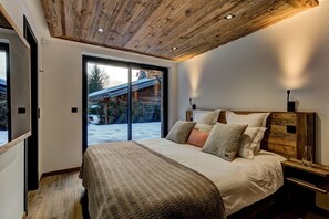 5 Schlafzimmer, Bügeleisen/Bügelbrett, Reisekinderbett, kostenloses WLAN