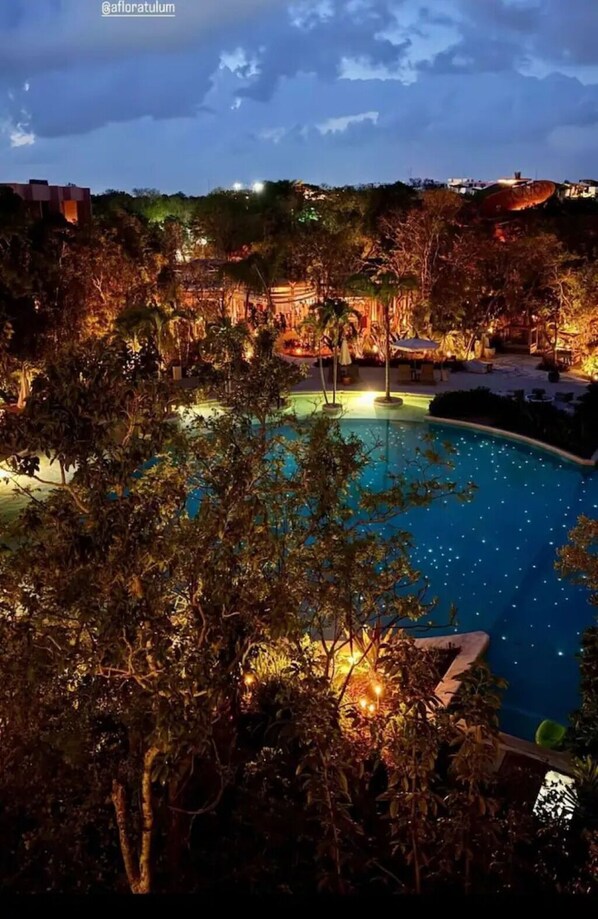 Alberca al aire libre 