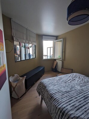 2 bedrooms, iron/ironing board, WiFi, bed sheets - Family flat in La Plaine Saint-Denis RER, 10 minutes away from Stade de France. (Saint-Denis)