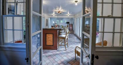 Sweet Home on 13th - Book for football season and more!