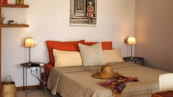 1 bedroom, in-room safe, free WiFi, bed sheets