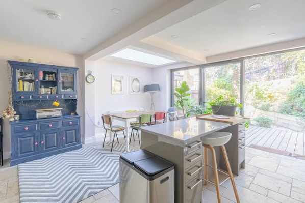 Basic House, Multiple Beds | Private kitchen