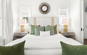 3 habitaciones, tabla de planchar con plancha, wifi y ropa de cama
