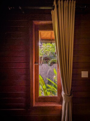 Deluxe Double Room, 1 King Bed, Balcony, Garden View | In-room safe, desk, laptop workspace, blackout drapes - Island Garden Huts & Yoga Shala (Lembongan Island)