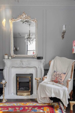 Basic Apartment, Multiple Beds | Interior - Luxurious & Stylish 2BD Flat - South Kensington (London)