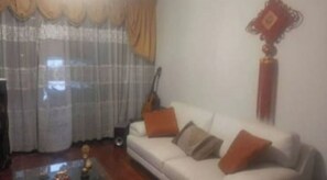 Living area - Departamento en Zona Residencial de La Molina (Lima)