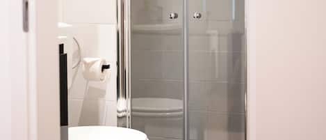 Appartamento Exclusive | Bagno | Doccia, asciugamani