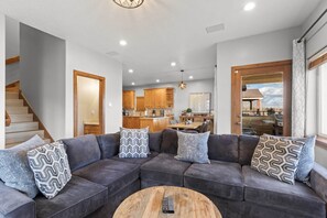 TV, fireplace - Moose Mgmt at Bear Hollow 5458 Porch with Grill-Pool-Pvt Hot Tub-Free Shuttle (Park City)
