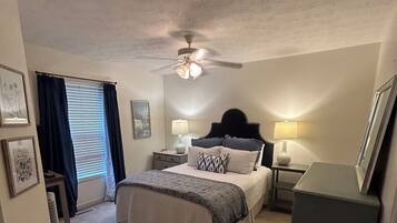 2 chambres, fer et planche à repasser, Wi-Fi gratuit, draps fournis