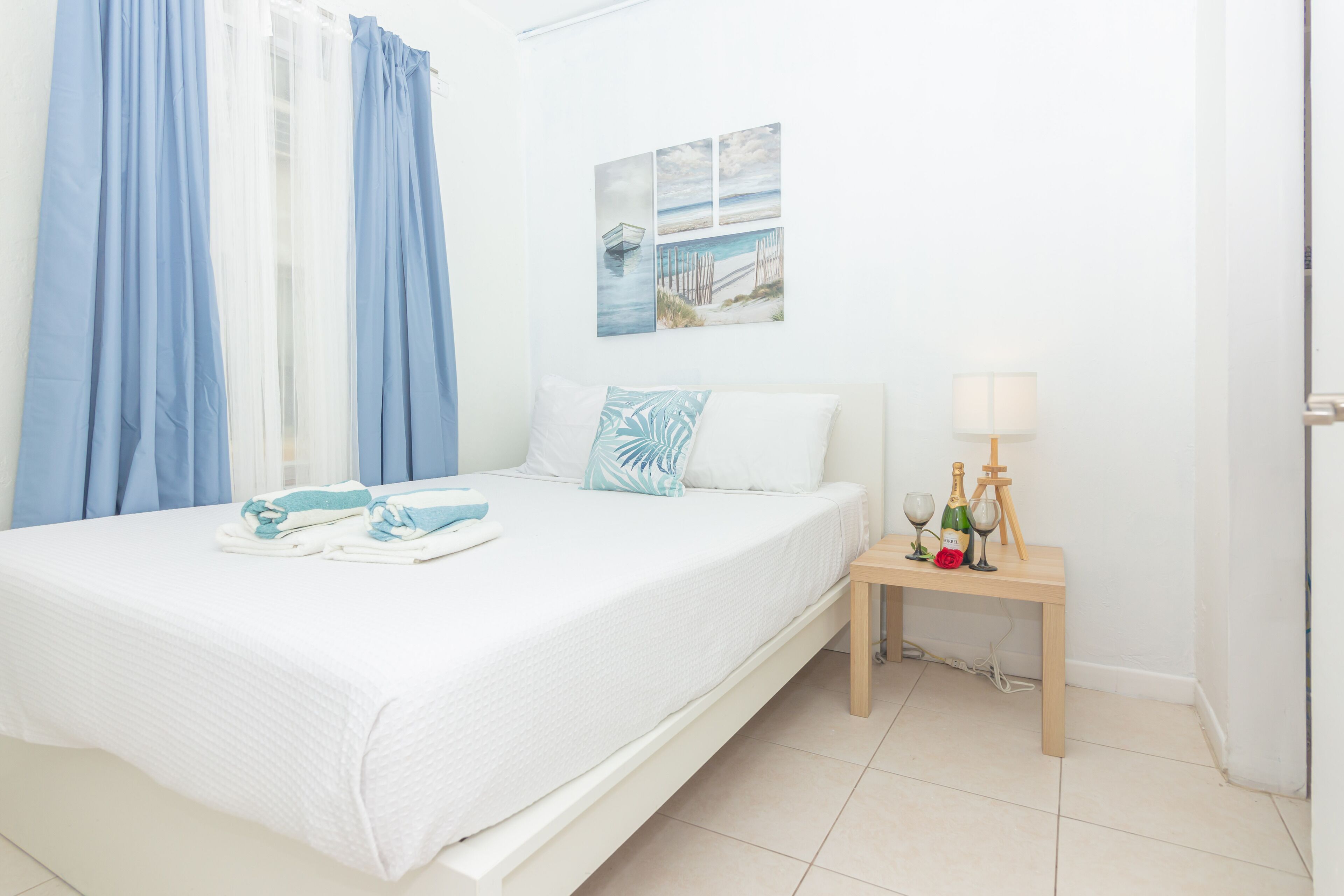 Apartamento luxo (Ocean Villa n201) | Ferros/tábuas de passar roupa, Wi-Fi de cortesia