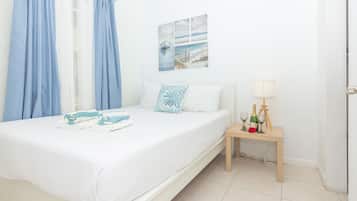 Apartamento luxo (Ocean Villa n201) | Ferros/tábuas de passar roupa, Wi-Fi de cortesia