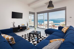 Villa, 4 Bedrooms, Private Pool, Sea View | Living room - Villa Bilo Idro (Posedarje)