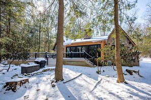 Exterior - New! Historic Lake Cottage w/ Hot Tub & Fire Pit (Oakland)