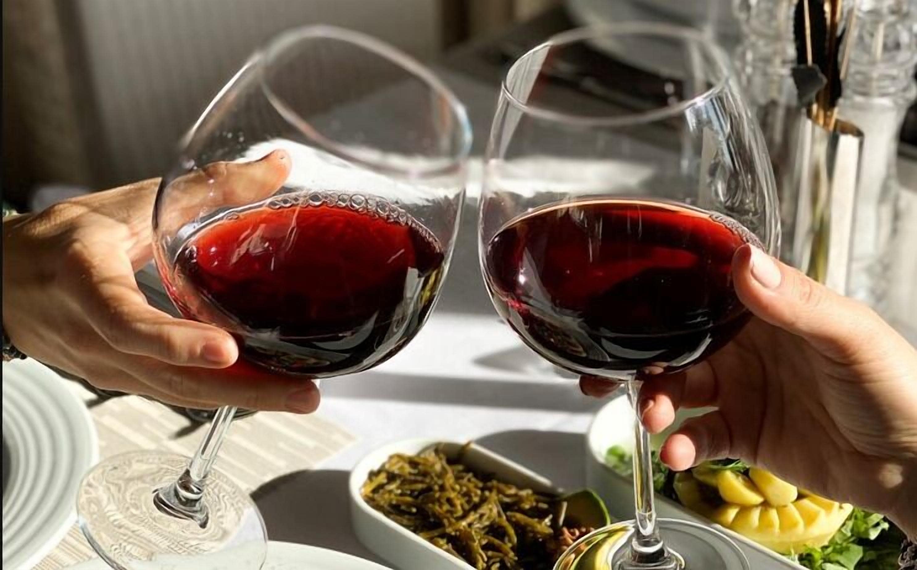 Photo - İn The Middle Hotel