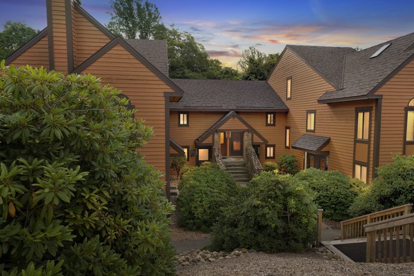 Condo, 2 Bedrooms | Exterior