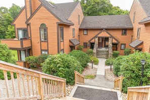 Condo, 2 Bedrooms | Exterior