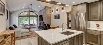 Fully Renovated 2 Bedroom in Arrowhead Village! 2 Condo by RedAwning