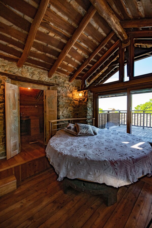 Romantic Room, 1 Bedroom, Valley View