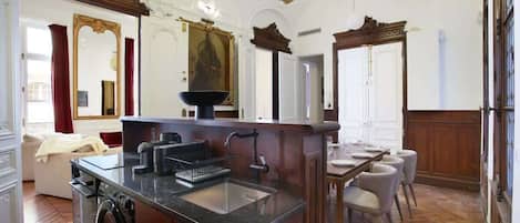 Refrigerador, horno, parrilla de estufa y lavavajillas