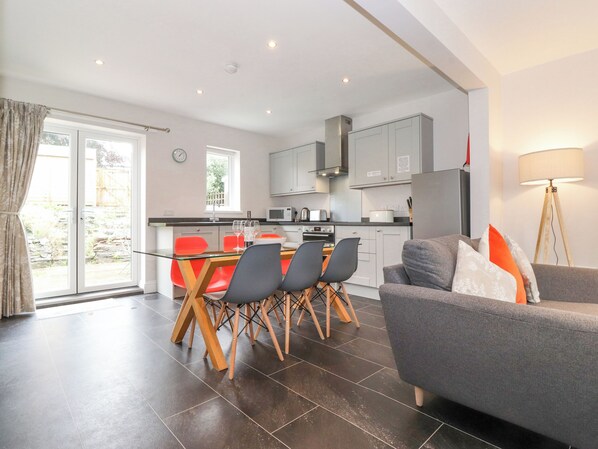 Dining - 1 Millbank (Keswick)