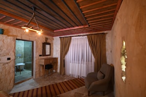 Standard Room | 1 bedroom, Egyptian cotton sheets, premium bedding, down comforters