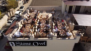 Outdoor dining - Stone Owl Hotel (Nevsehir)