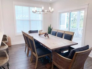 Dining - Luxury 4 Bdr Beachfront in Hilton Head- DC Breeze (Hilton Head Island)