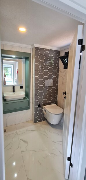 Luxury-Chalet, 2 Schlafzimmer | Badezimmer | Dusche, Hydromassagedusche, Haartrockner, Hausschuhe