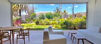 Beautiful family apartment at Pointe aux Canonniers