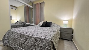 3 habitaciones, escritorio, tabla de planchar con plancha y wifi gratis 