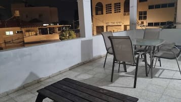 Departamento básico | Terraza o patio