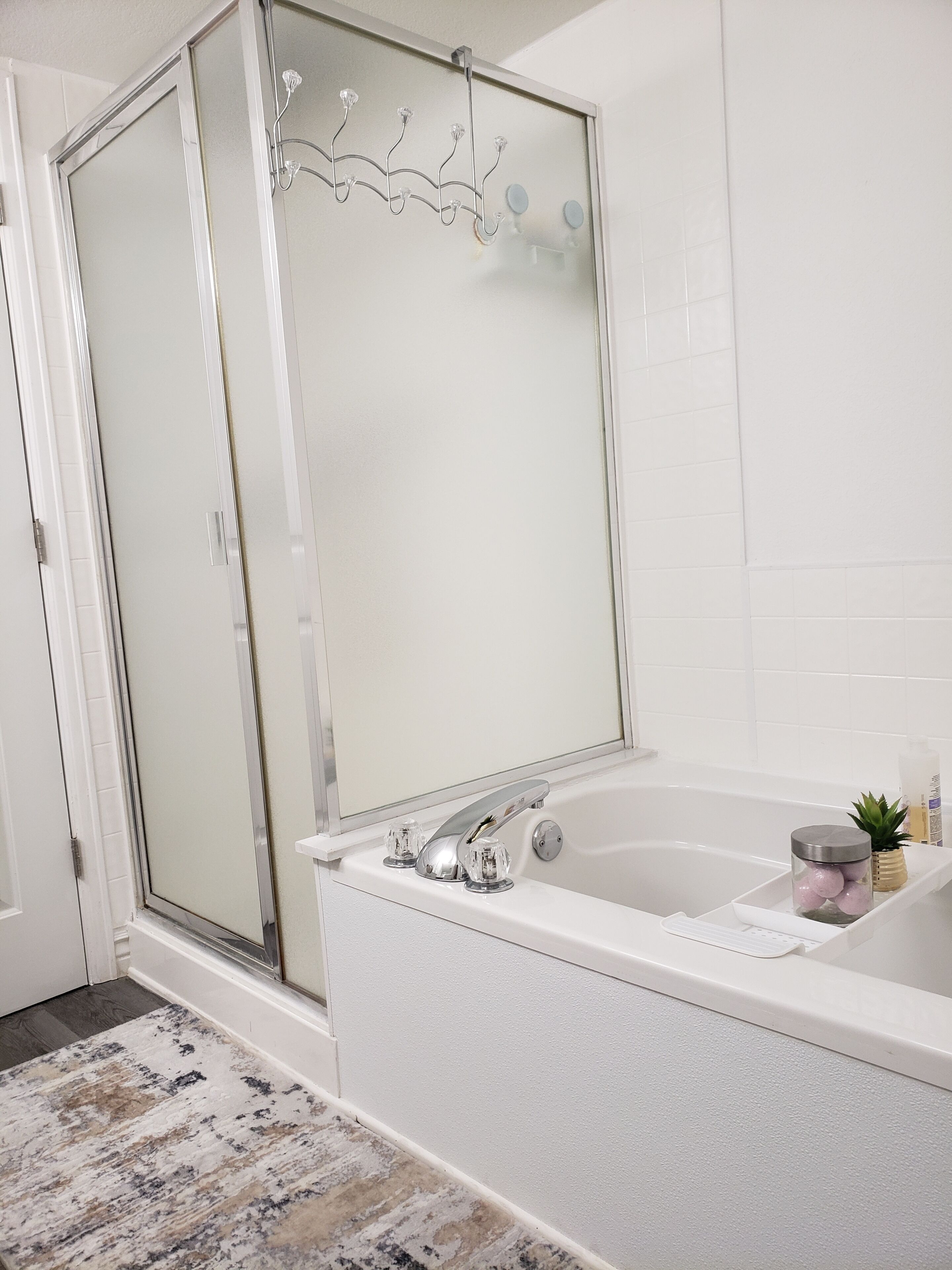 Shower, jetted tub, hair dryer, towels