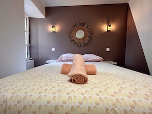 4 chambres, bureau, fer et planche à repasser, Wi-Fi gratuit