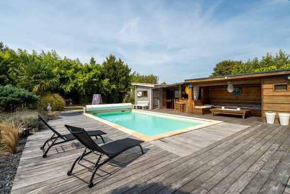 A heated pool - Villa Saint Jean - Maison avec piscine privée (Saint-Jean-d'Illac)