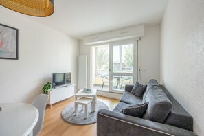 TV