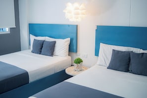 Standard Double Room | Dihias secara berasingan, dilengkapkan perabot secara berasingan, meja