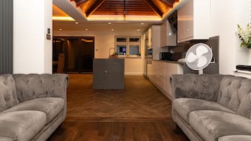 Luxury House | Living area