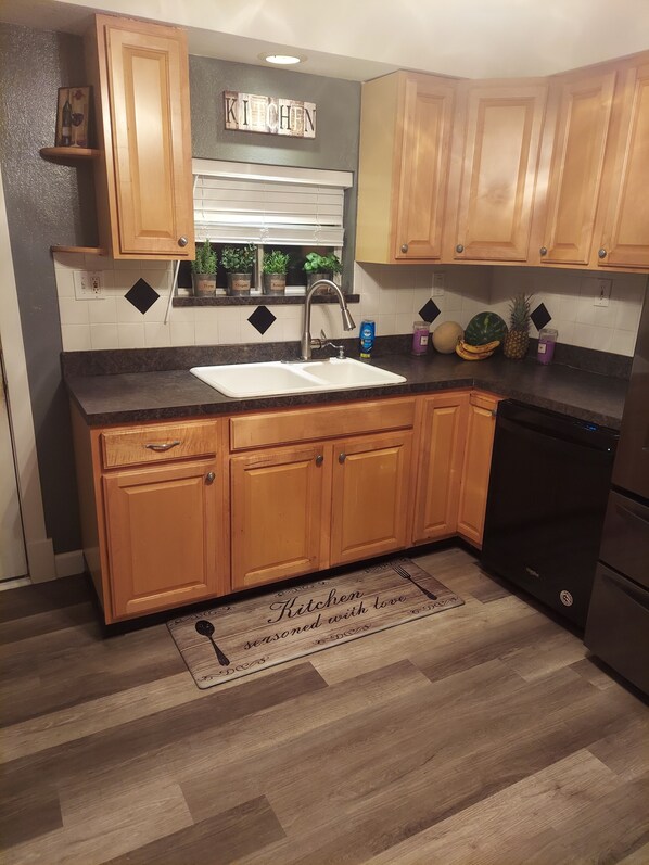 Microwave, oven, stovetop, dishwasher