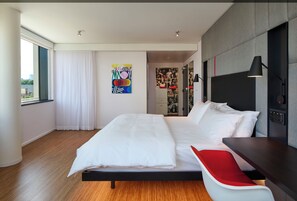 Room, 1 King Bed (Mobility Accessible, Roll-In Shower)