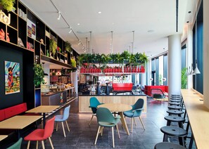 Daily buffet breakfast (USD 20 per person)