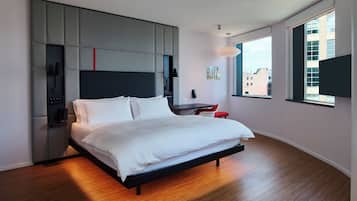 Room, 1 King Bed (Mobility Accessible, Roll-In Shower) | Premium bedding, pillowtop beds, in-room safe, desk