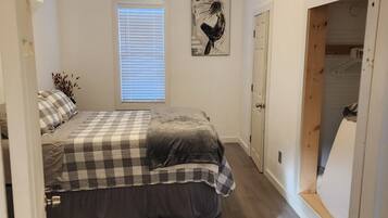 2 quartos, escrivaninha, berço de viagem, Wi-Fi de cortesia