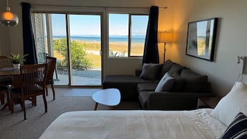 Téléviseur connecté, foyer, lecteur de DVD