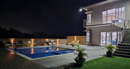 TIES LUX VILLA COUPLE SUITES