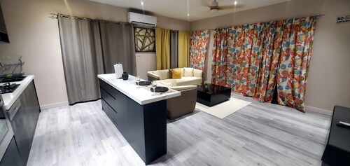 TIES LUX VILLA COUPLE SUITES