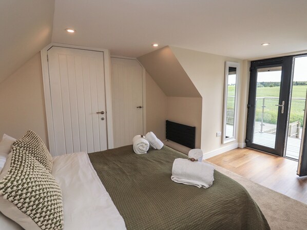 1 chambre, décoration personnalisée, ameublement personnalisé